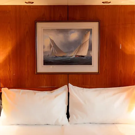 Luxury Yacht 
